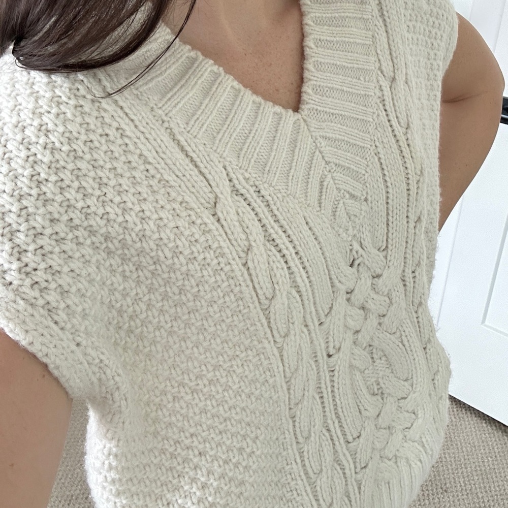 Sleeveless sweater vest- cream H&M